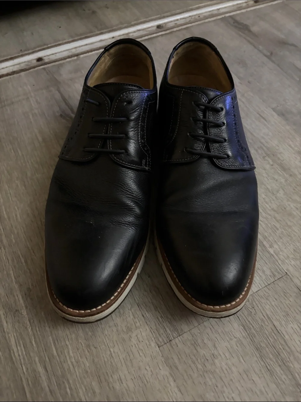 Johnston & Murphy Black Leather Derby Shoes with Tan Welt